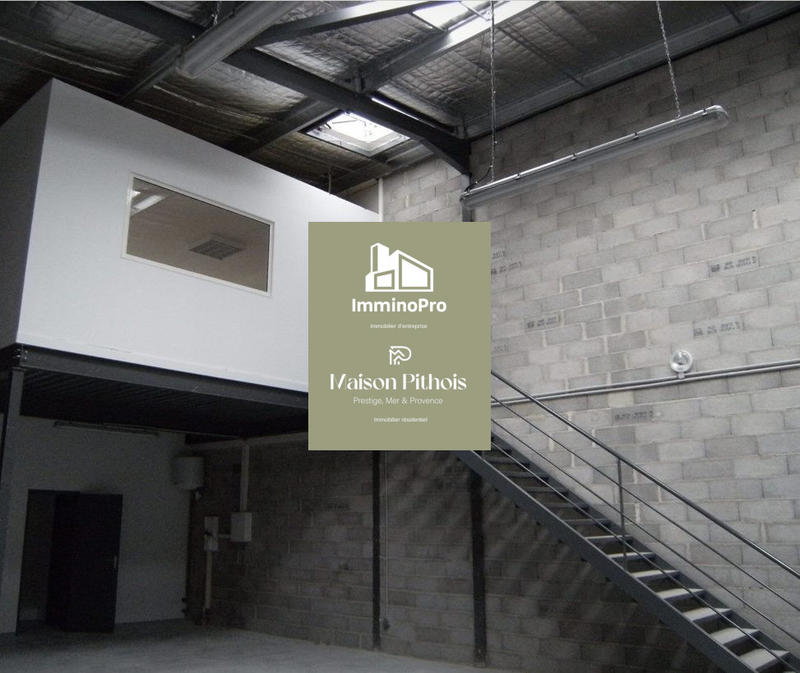 Entrepôt - 150 m²