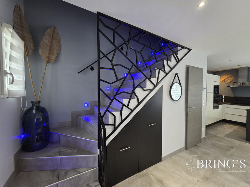 Maison - 106 m² - 6 pièces