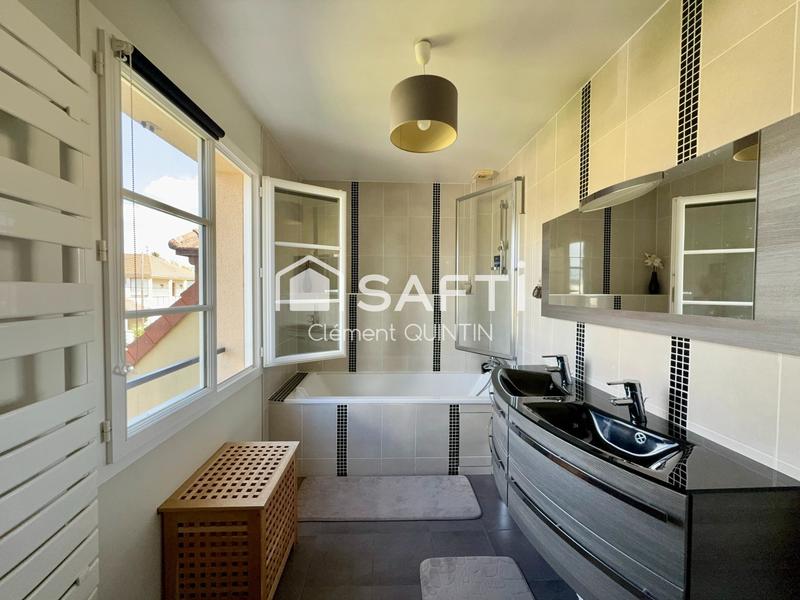 Maison - 144 m² - 7 pièces