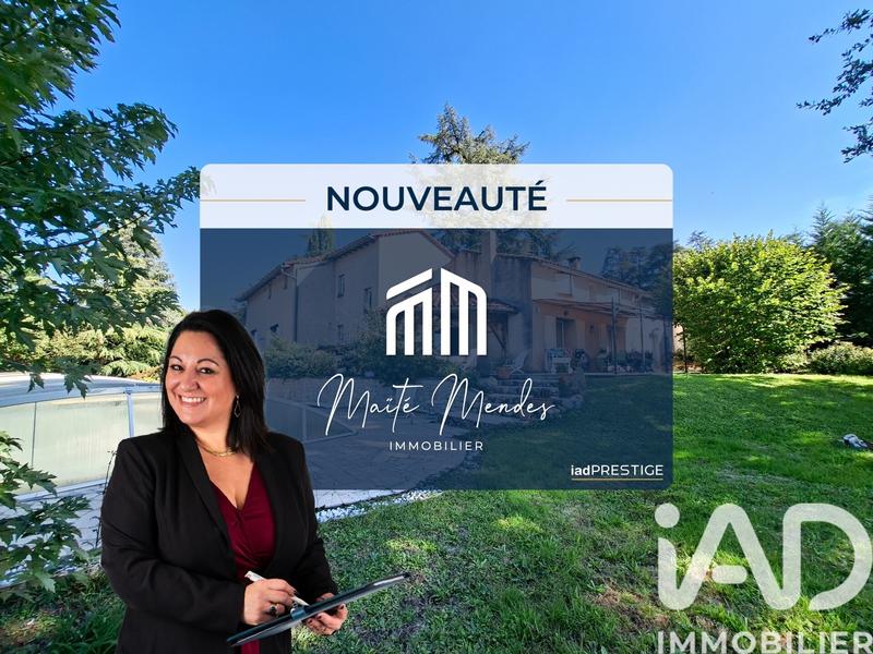 Maison - 231 m² - 9 pièces