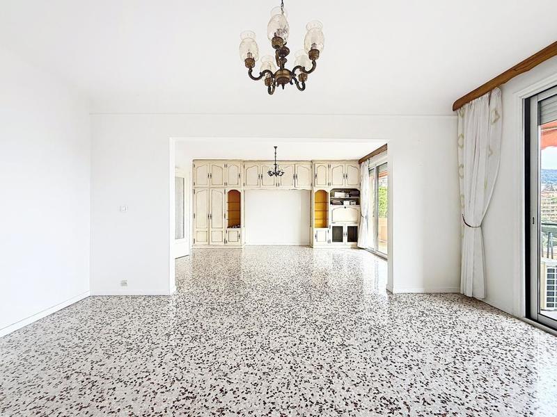 Appartement - 85 m² - 4 pièces