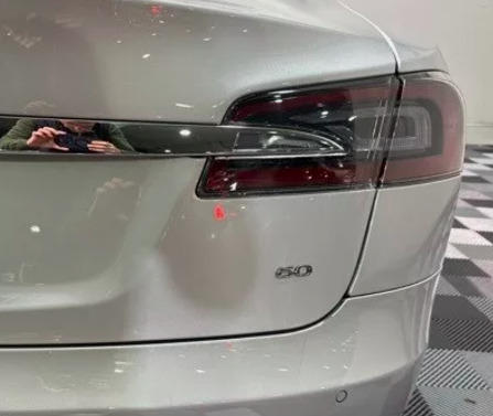 Tesla Model s Performance tva récupérable