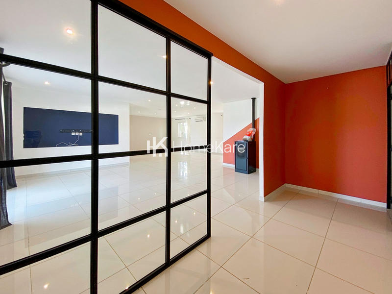 Maison - 170 m² - 6 pièces