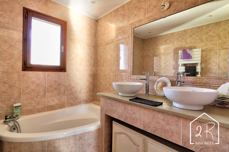 Maison - 114 m² - 4 pièces