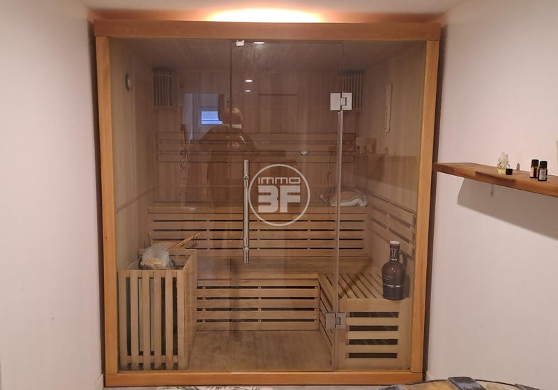 Maison - 140 m² - 5 pièces