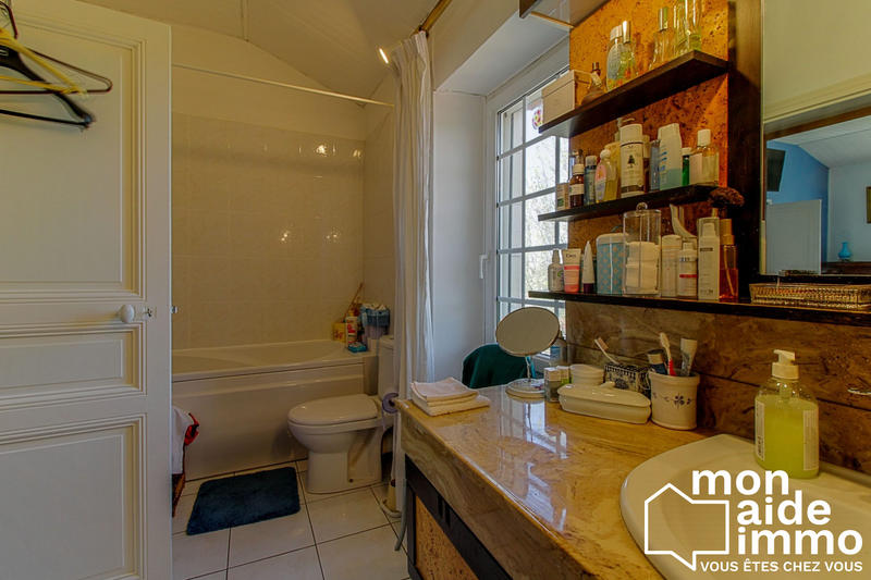 Maison - 311 m² - 7 pièces