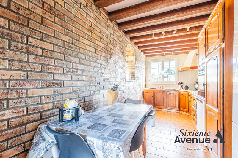 Maison - 121 m² - 6 pièces