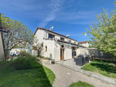 Maison - 81 m² - 5 pièces