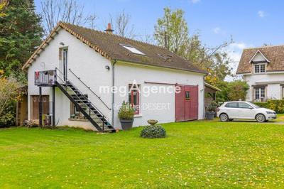 Maison - 206 m² - 8 pièces