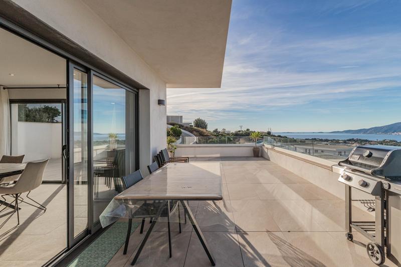 Appartement - 102 m² - 3 pièces