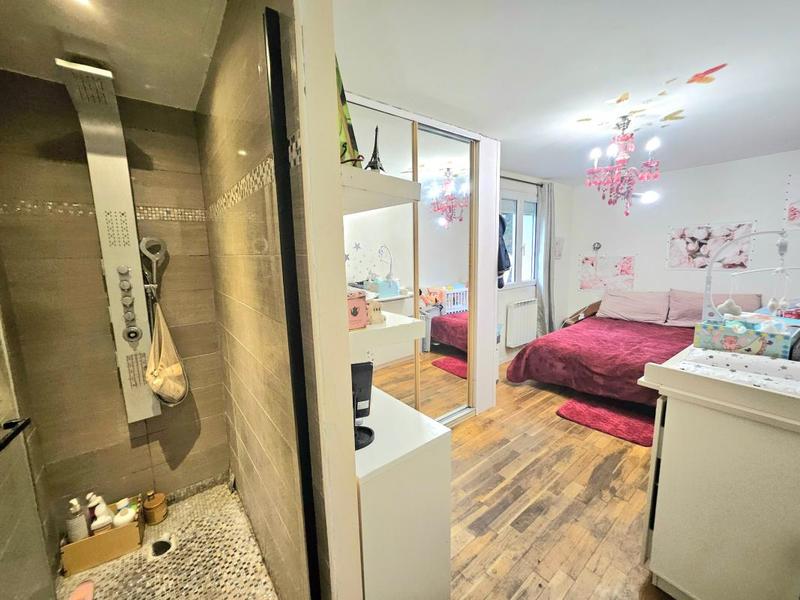 Maison - 195 m² - 7 pièces