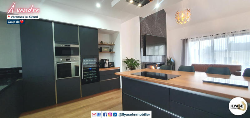 Maison - 209 m² - 8 pièces