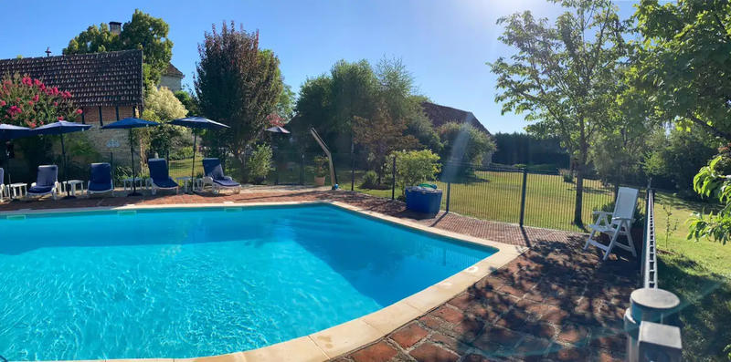 Propriété - 270 m² - 12 pièces