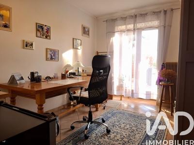 Maison - 200 m² - 6 pièces