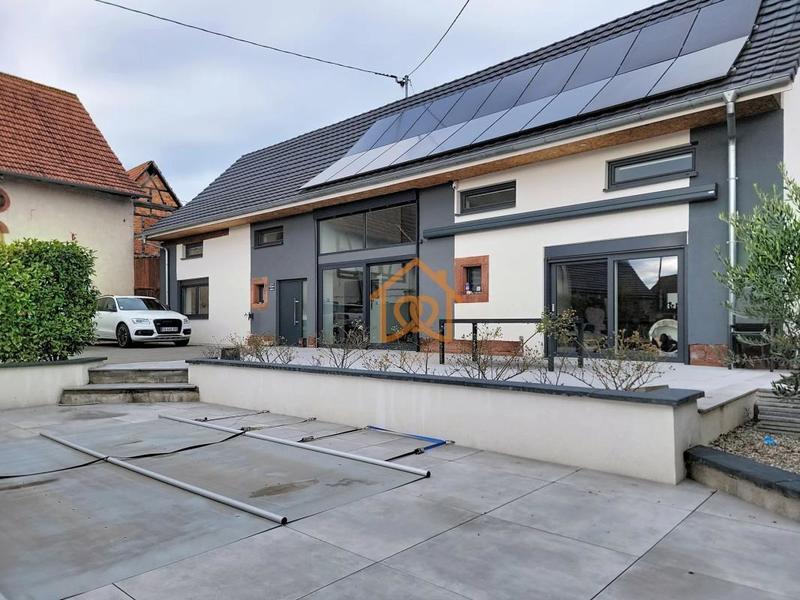 Corps de ferme - 250 m² - 10 pièces