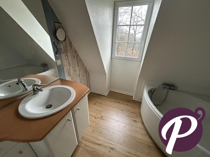 Maison - 200 m² - 6 pièces