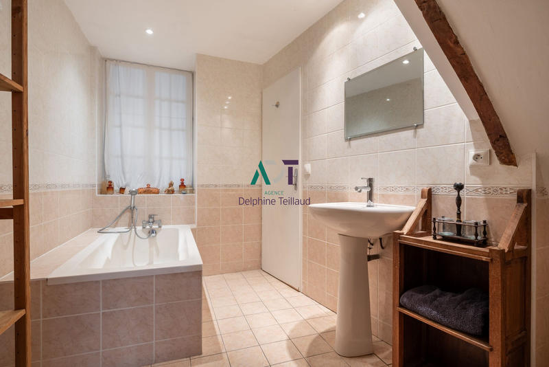 Appartement - 163 m² - 6 pièces