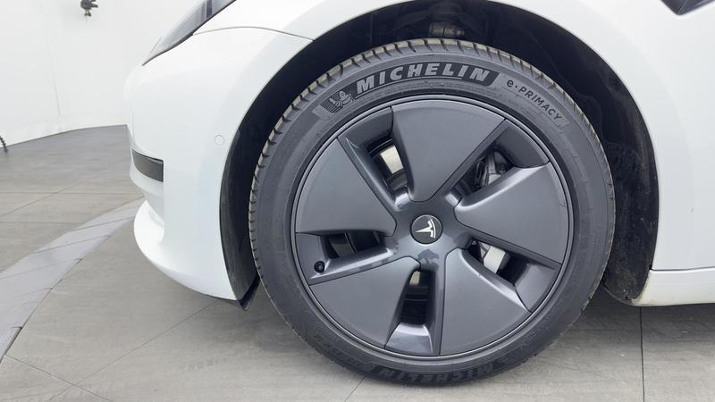 Tesla Model 3 Autonomie Standard Plus Rwd