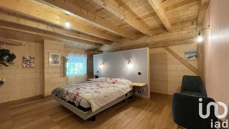 Maison - 547 m² - 8 pièces