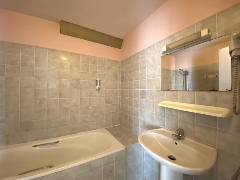 Maison - 725 m² - 24 pièces