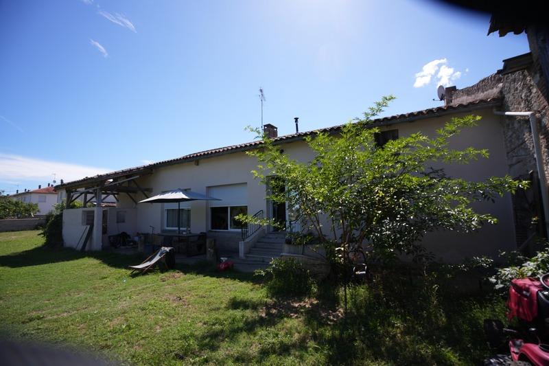 Maison - 220 m² - 8 pièces