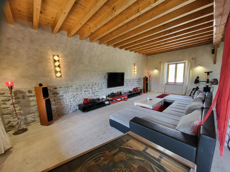 Corps de ferme - 483 m² - 8 pièces