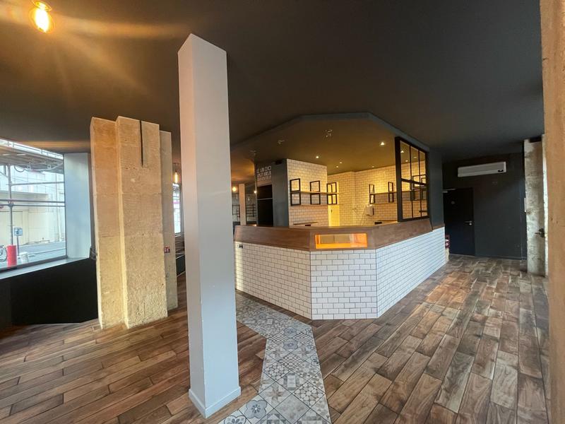 Local commercial - 220 m²