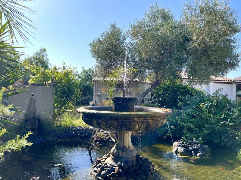 Maison - 257 m² - 9 pièces