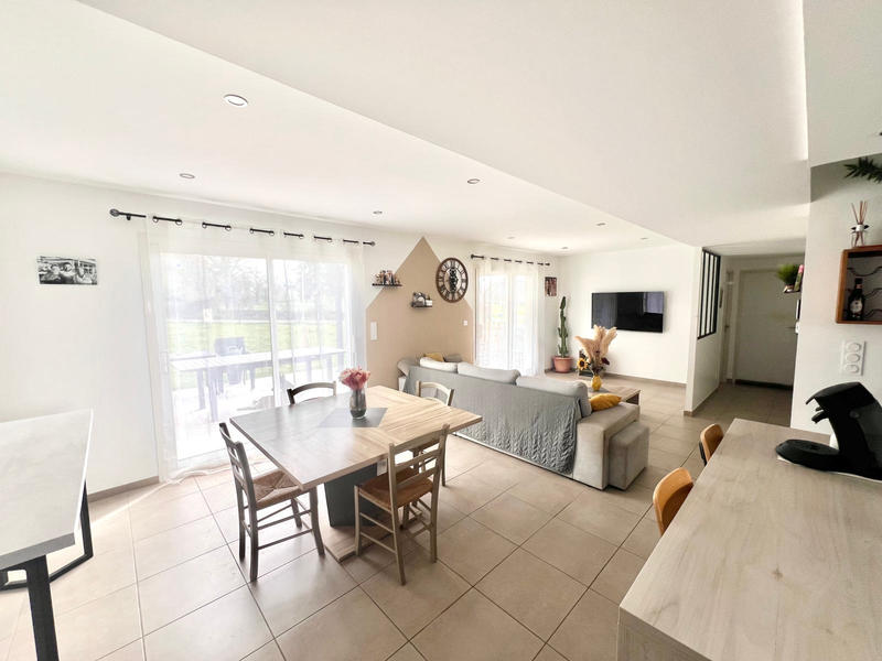 Maison - 100 m² - 4 pièces