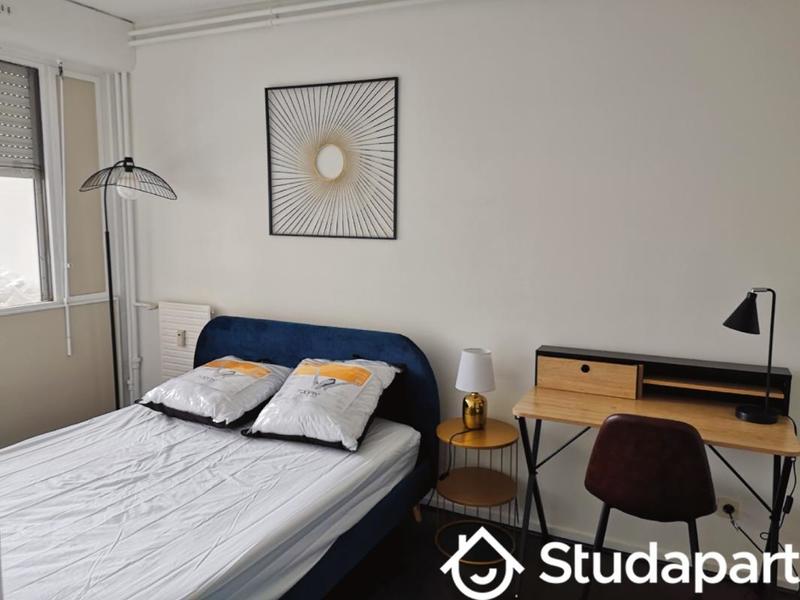 Chambre - 9 m² - 1 pièce