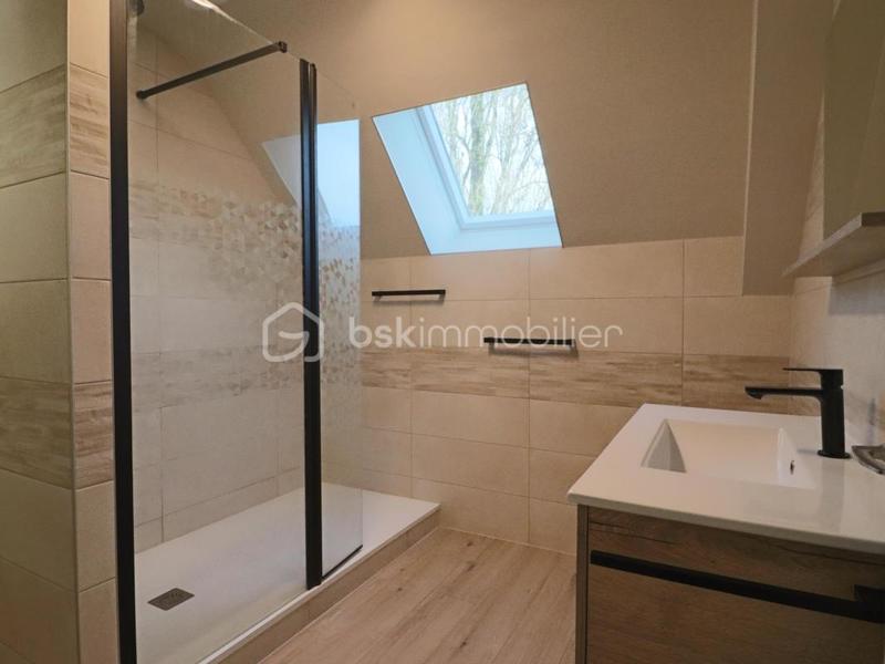 Demeure - 125 m² - 6 pièces