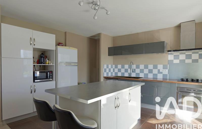 Maison - 152 m² - 9 pièces