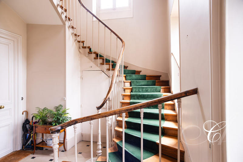 Appartement - 144 m² - 7 pièces