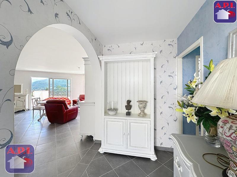 Maison - 148 m² - 6 pièces