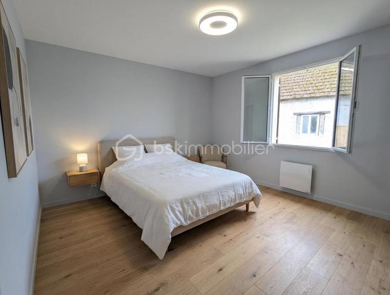 Maison traditionnelle - 90 m² - 4 pièces