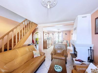 Maison - 92 m² - 5 pièces