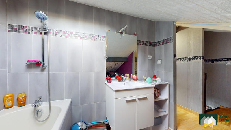 Maison - 83 m² - 5 pièces