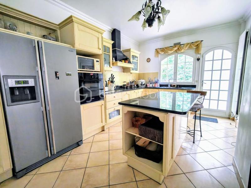 Maison - 175 m² - 7 pièces