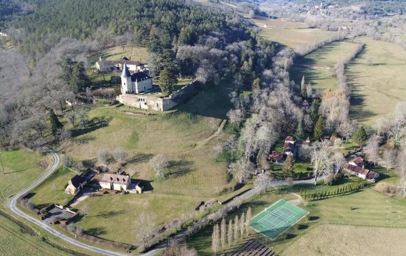 Manoir - 2 700 m² - 30 pièces