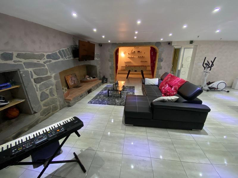 Maison - 197 m² - 8 pièces