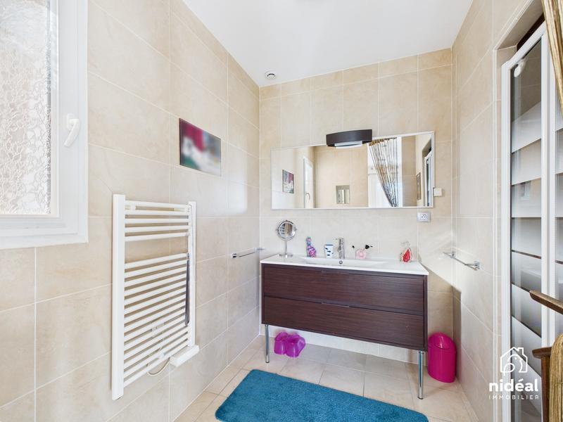 Villa - 150 m² - 4 pièces