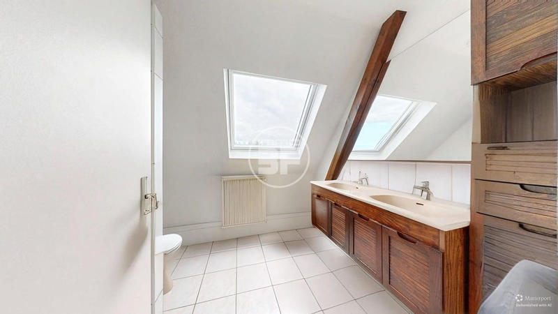 Maison - 101 m² - 5 pièces