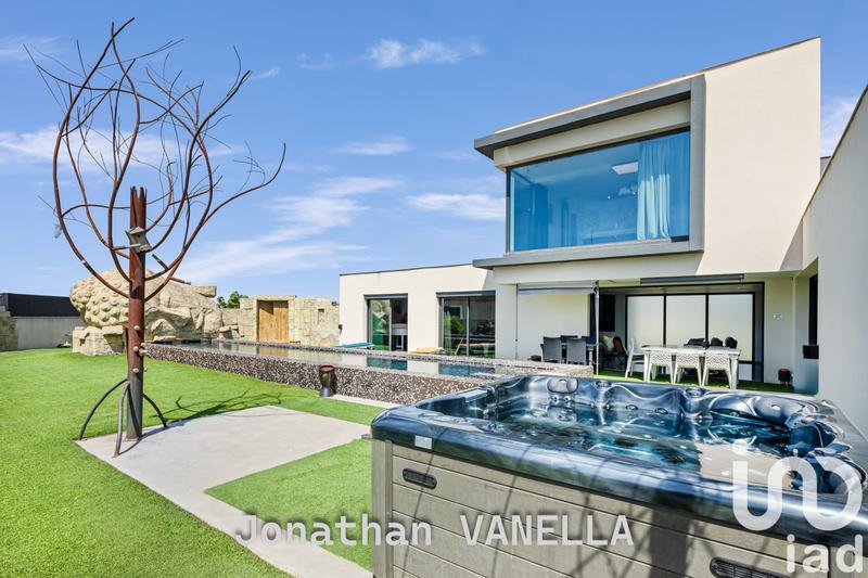 Maison de maîtres - 260 m² - 8 pièces