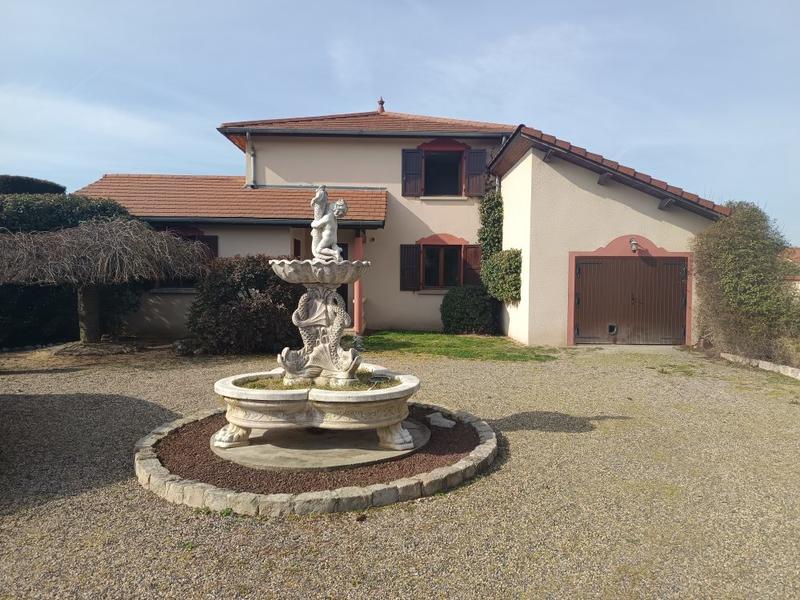 Maison - 276 m² - 8 pièces