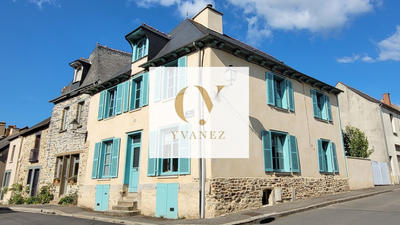 Maison - 180 m² - 7 pièces