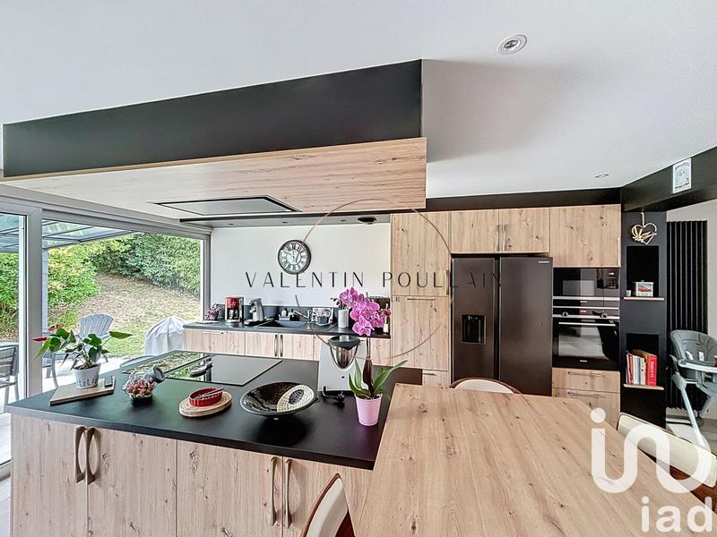 Maison - 181 m² - 7 pièces