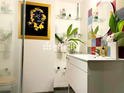 Appartement - 67 m² - 2 pièces