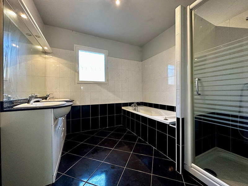 Maison - 126 m² - 6 pièces