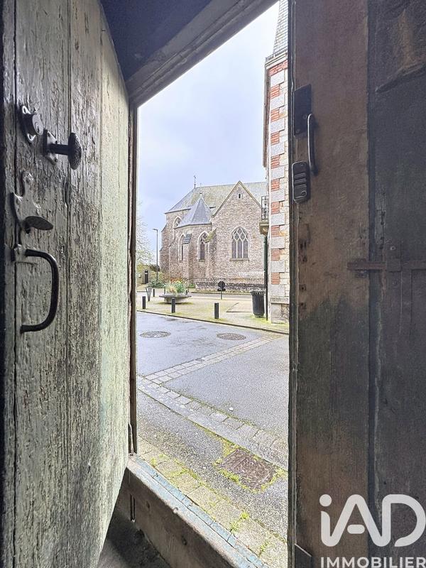 Maison - 240 m² - 7 pièces