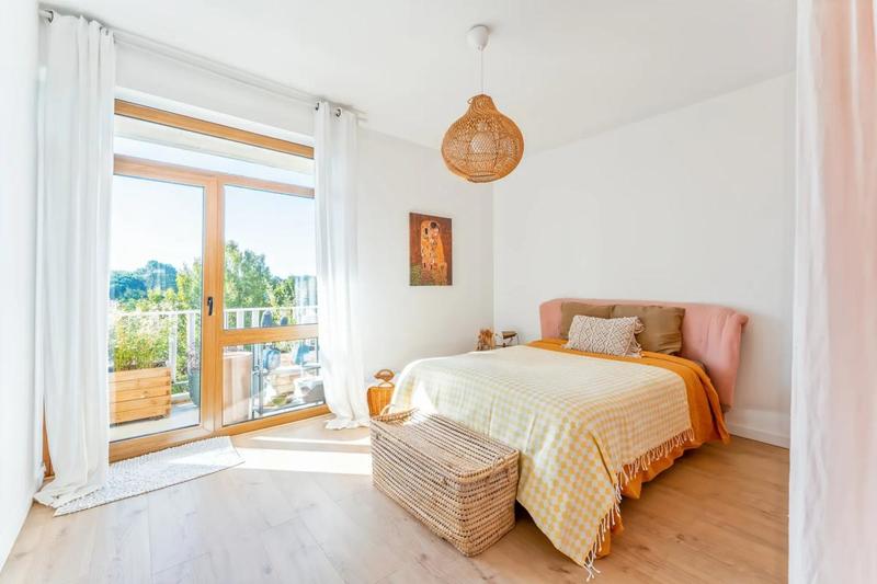 Appartement - 100 m² - 4 pièces